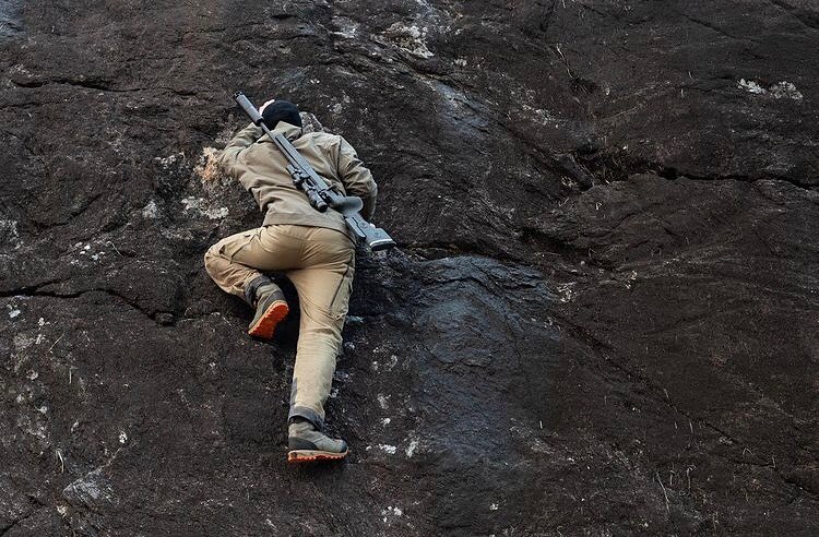 Buty myśliwskie na trudny teren: jak wybrać najlepszy model?